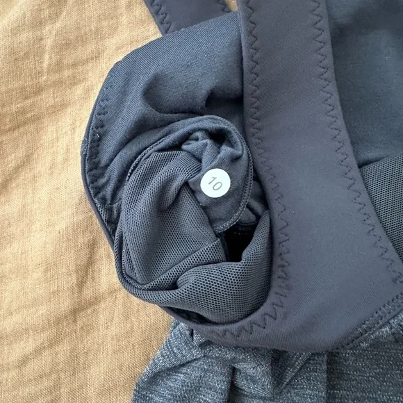 Lululemon Run For Your Life tank - Picture 5 of 5